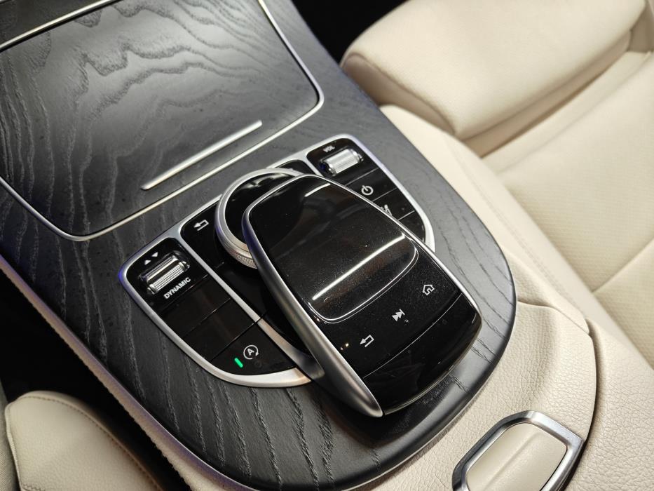 MERCEDES-BENZ E 2019