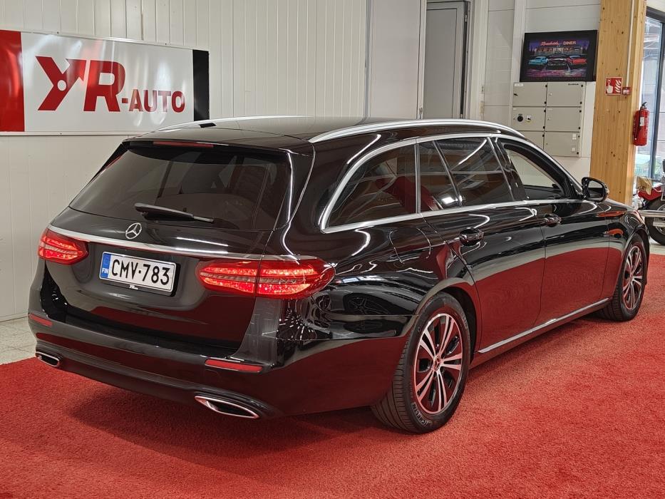 MERCEDES-BENZ E 2019