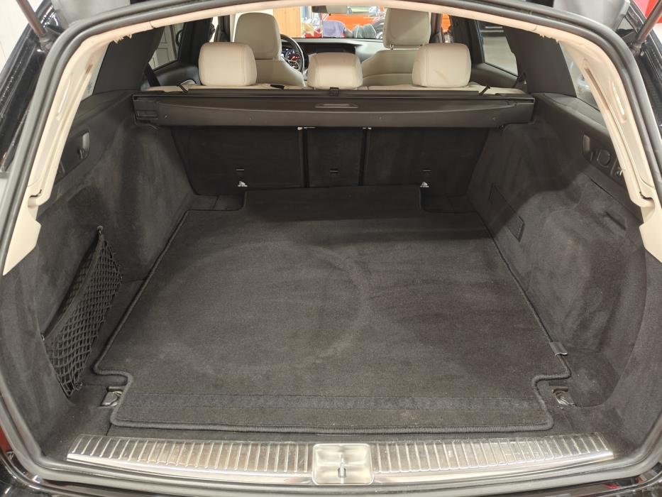 MERCEDES-BENZ E 2019