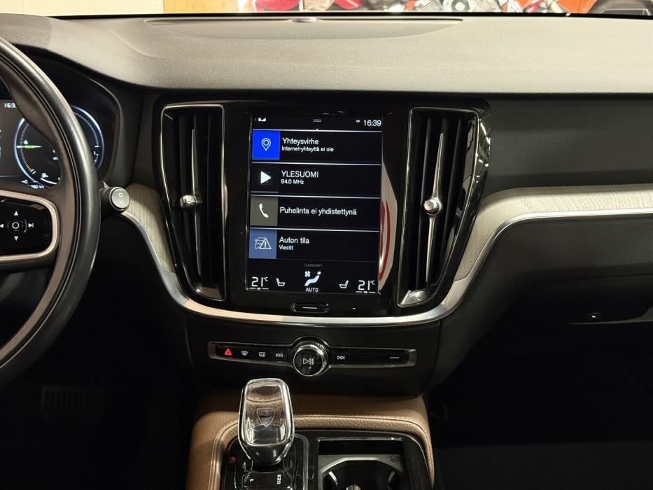 VOLVO V60 2020