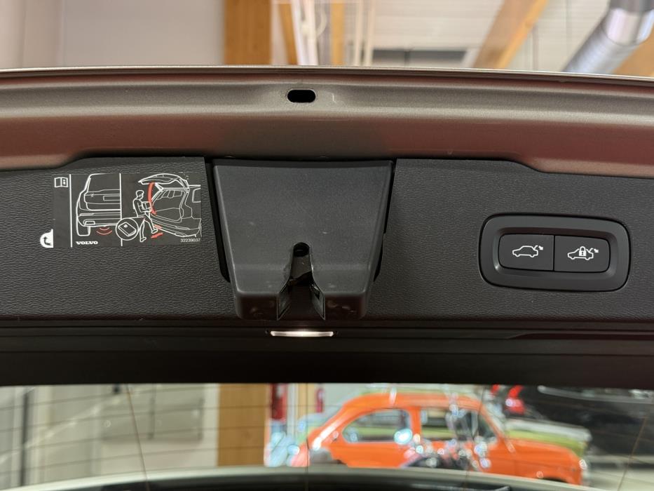 VOLVO V60 2020
