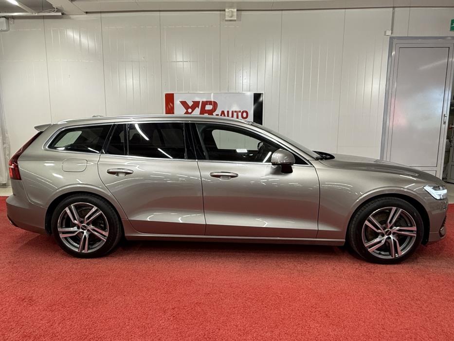 VOLVO V60 2020