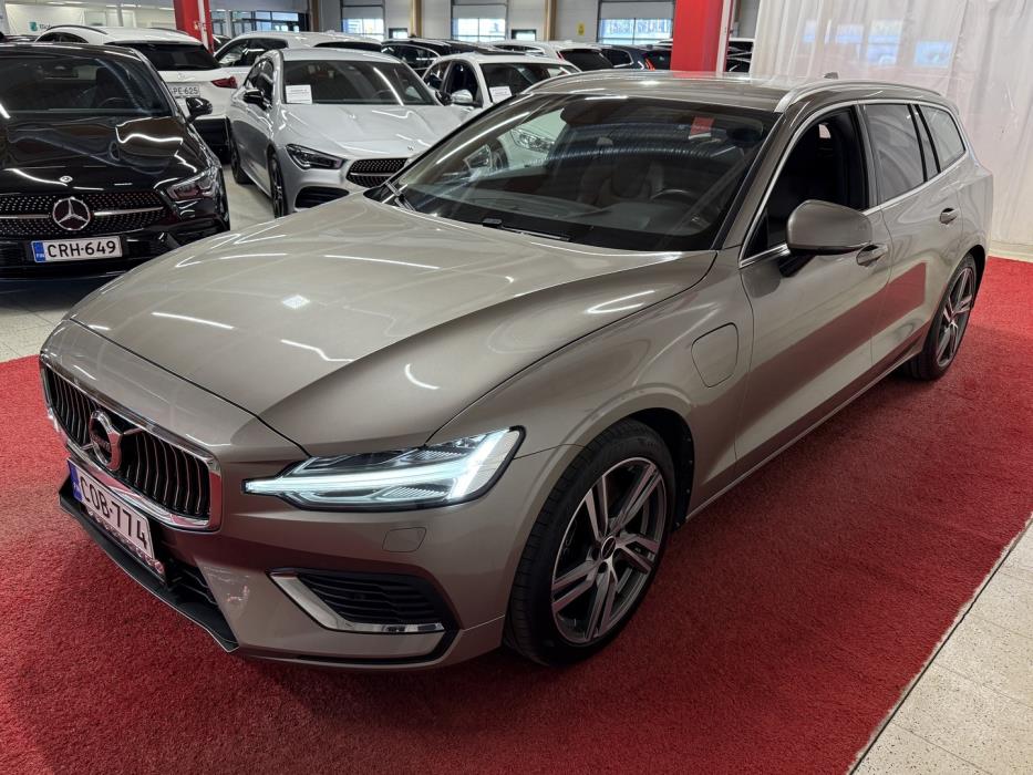 VOLVO V60 2020