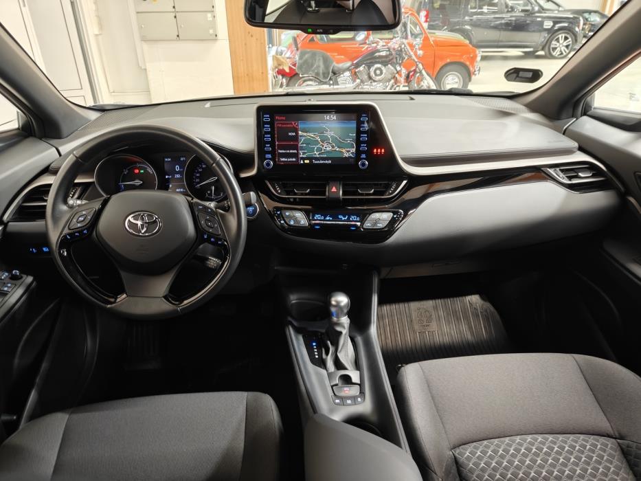 TOYOTA C-HR 2020