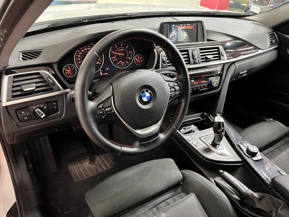 BMW 320 2016