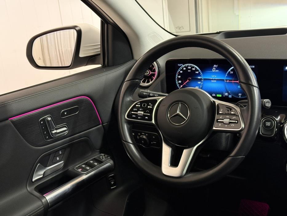 MERCEDES-BENZ EQA 2023