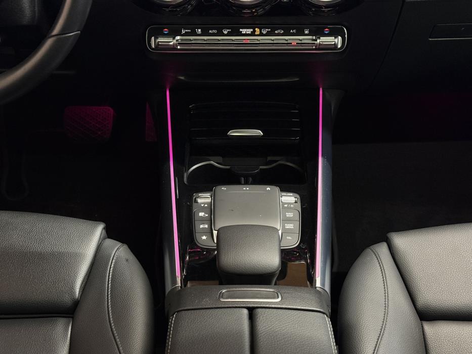 MERCEDES-BENZ EQA 2023