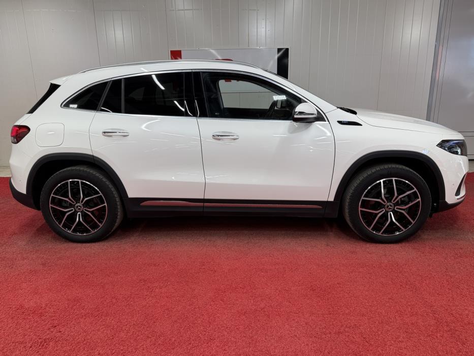 MERCEDES-BENZ EQA 2023