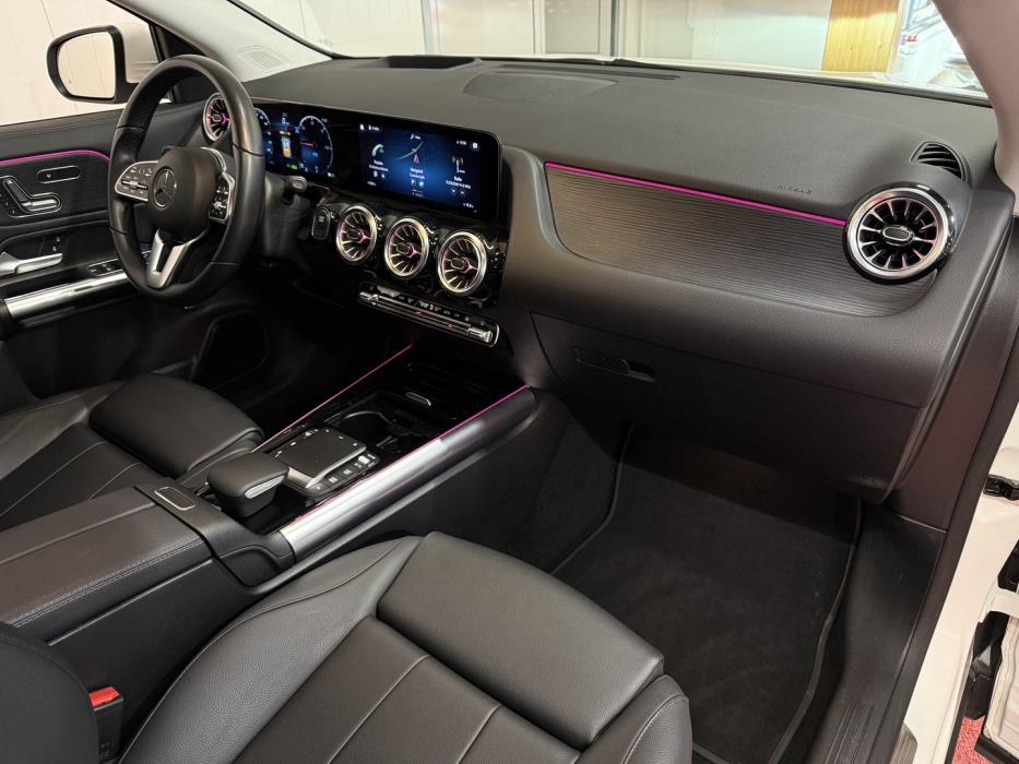 MERCEDES-BENZ EQA 2023