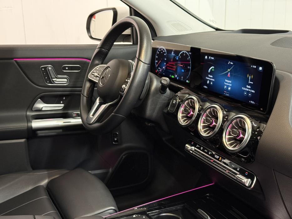 MERCEDES-BENZ EQA 2023