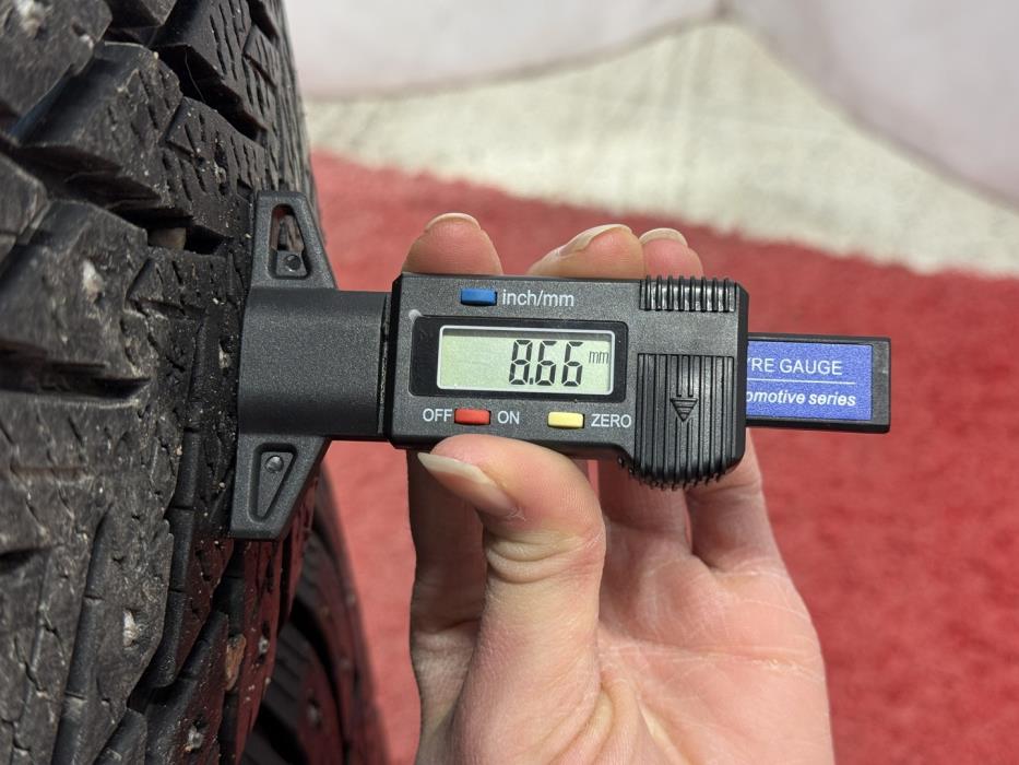 MERCEDES-BENZ EQA 2023