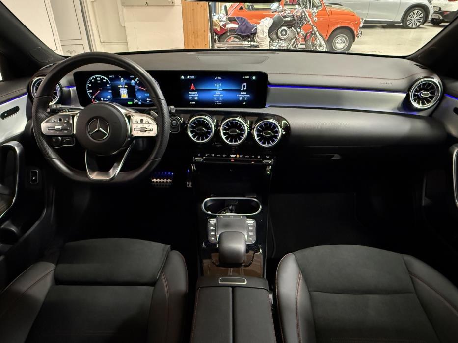 MERCEDES-BENZ CLA 2023