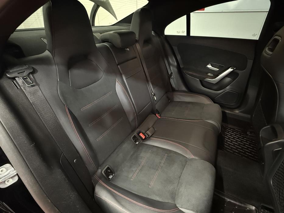 MERCEDES-BENZ CLA 2023