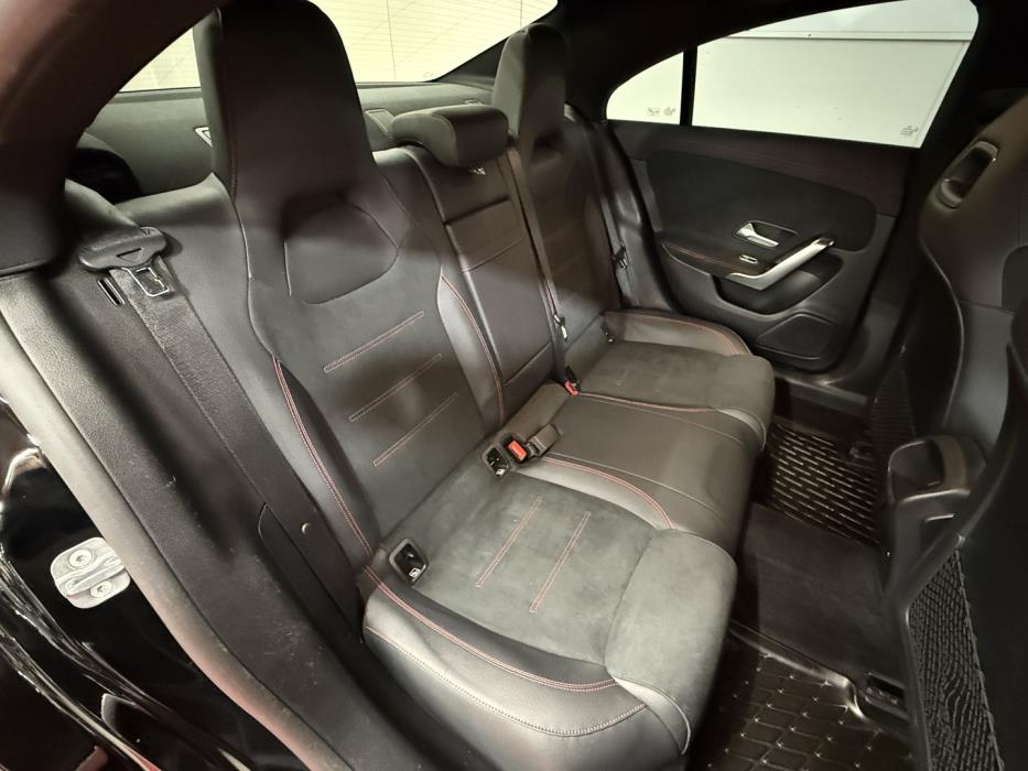 MERCEDES-BENZ CLA 2023