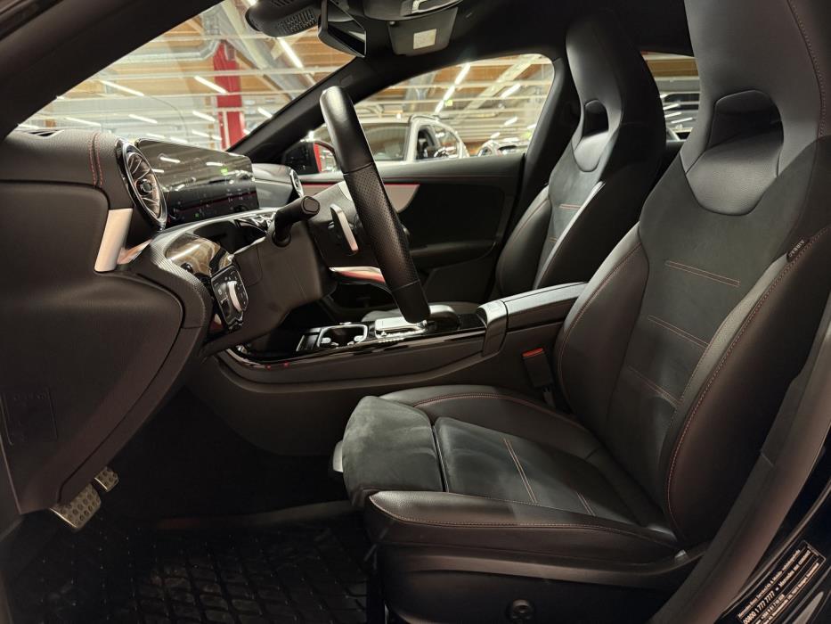 MERCEDES-BENZ CLA 2023