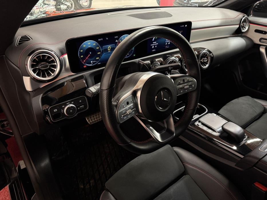 MERCEDES-BENZ CLA 2023