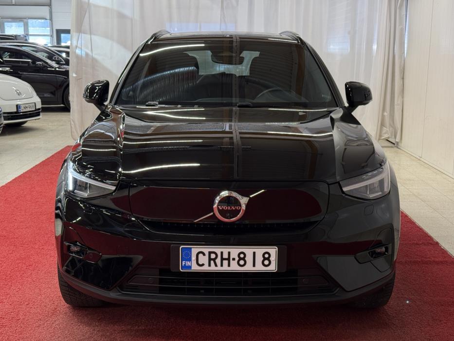 VOLVO XC40 2023