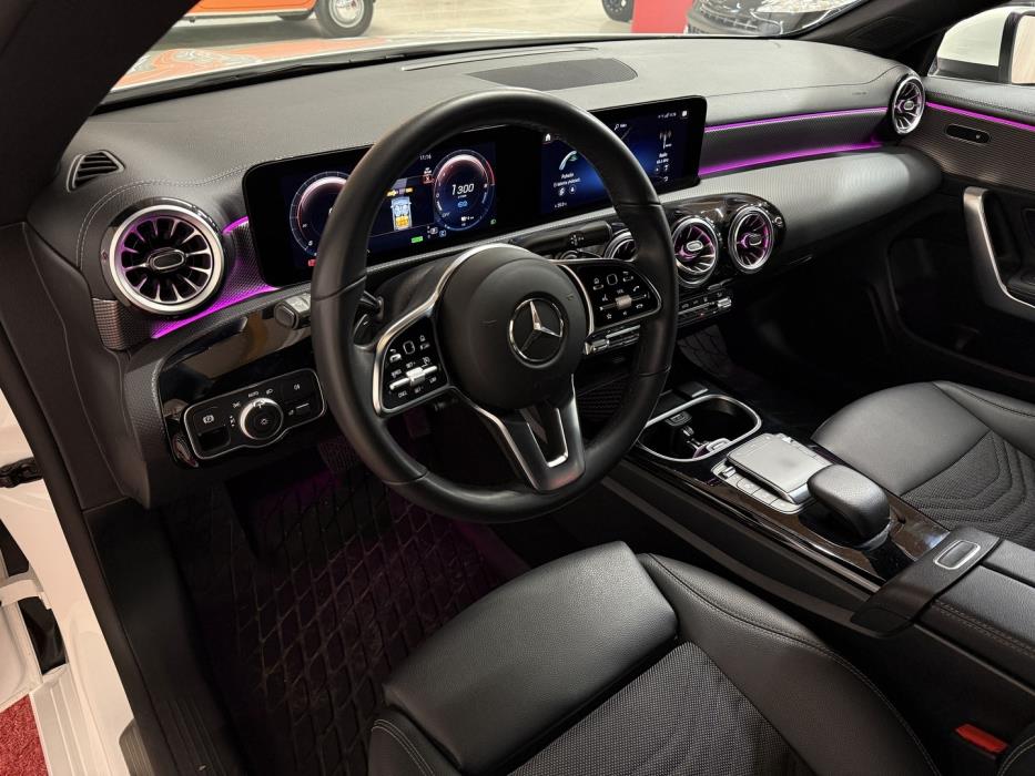MERCEDES-BENZ CLA 2023