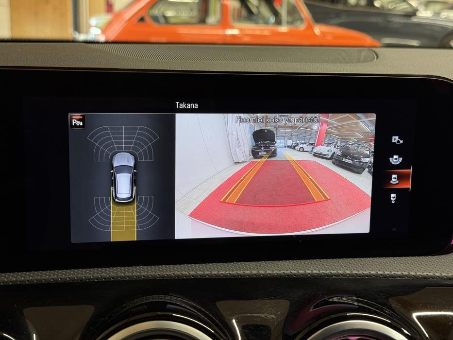 MERCEDES-BENZ CLA 2023