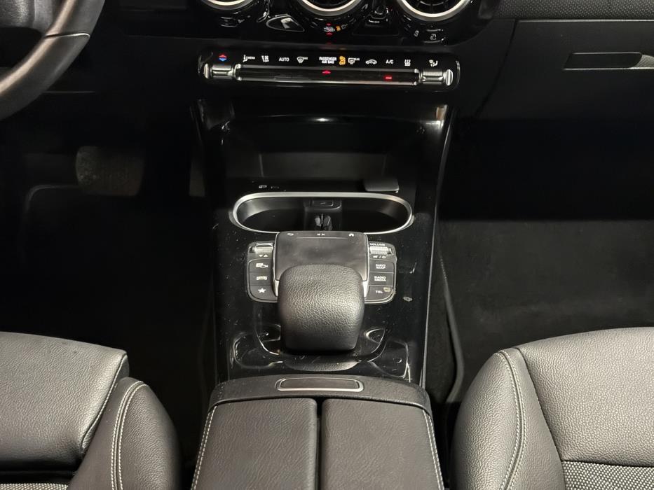 MERCEDES-BENZ CLA 2023