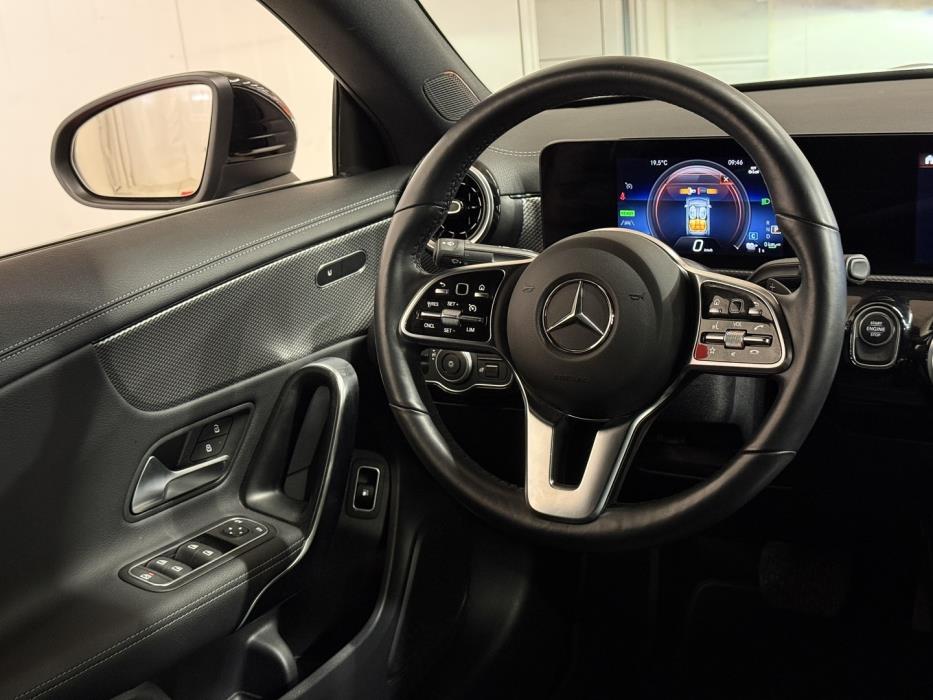 MERCEDES-BENZ CLA 2023