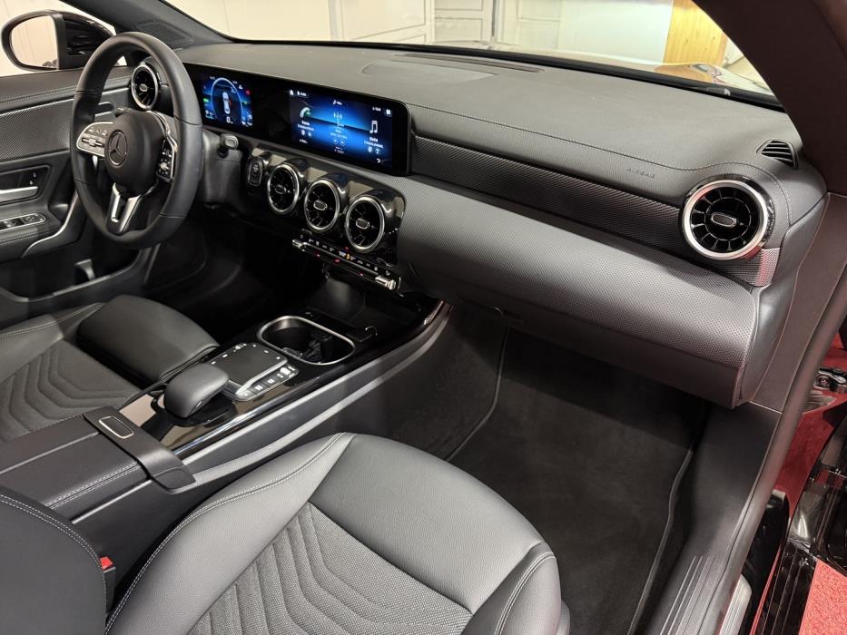 MERCEDES-BENZ CLA 2023