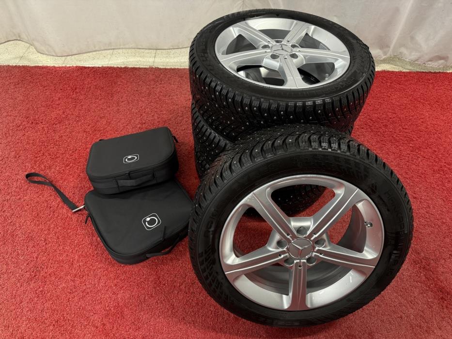 MERCEDES-BENZ CLA 2023