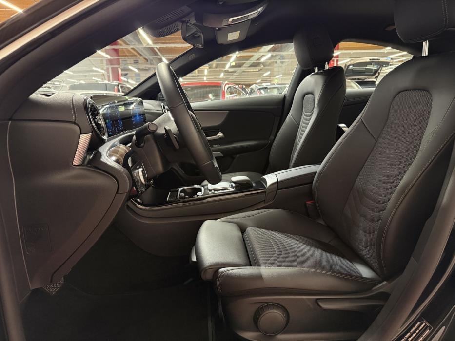 MERCEDES-BENZ CLA 2023