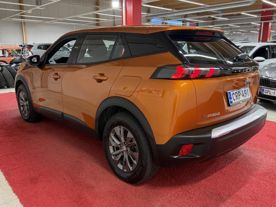 PEUGEOT e-2008 2023