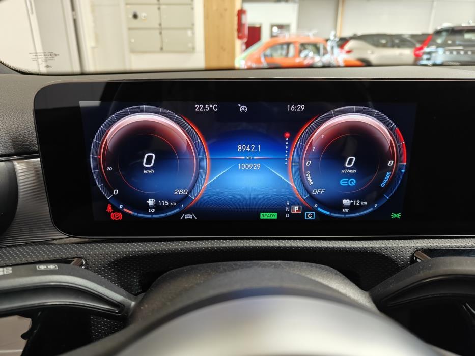 MERCEDES-BENZ A 2021