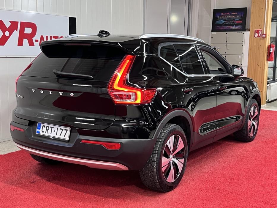 VOLVO XC40 2021