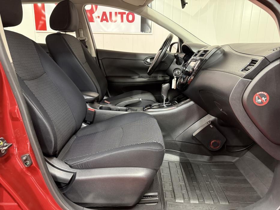 NISSAN Pulsar 2015