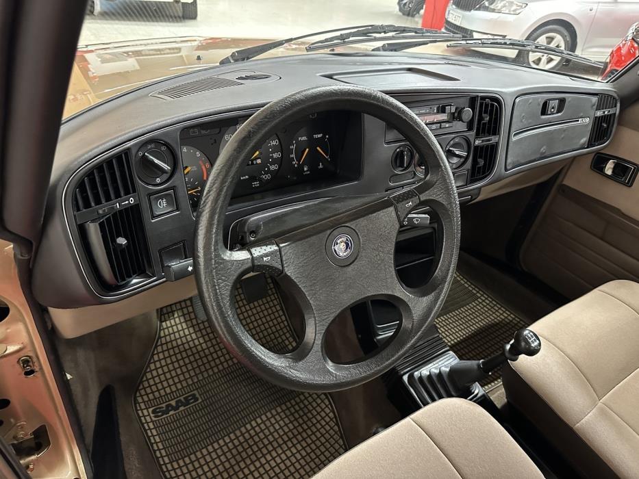 SAAB 900 1987