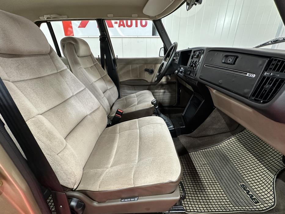 SAAB 900 1987