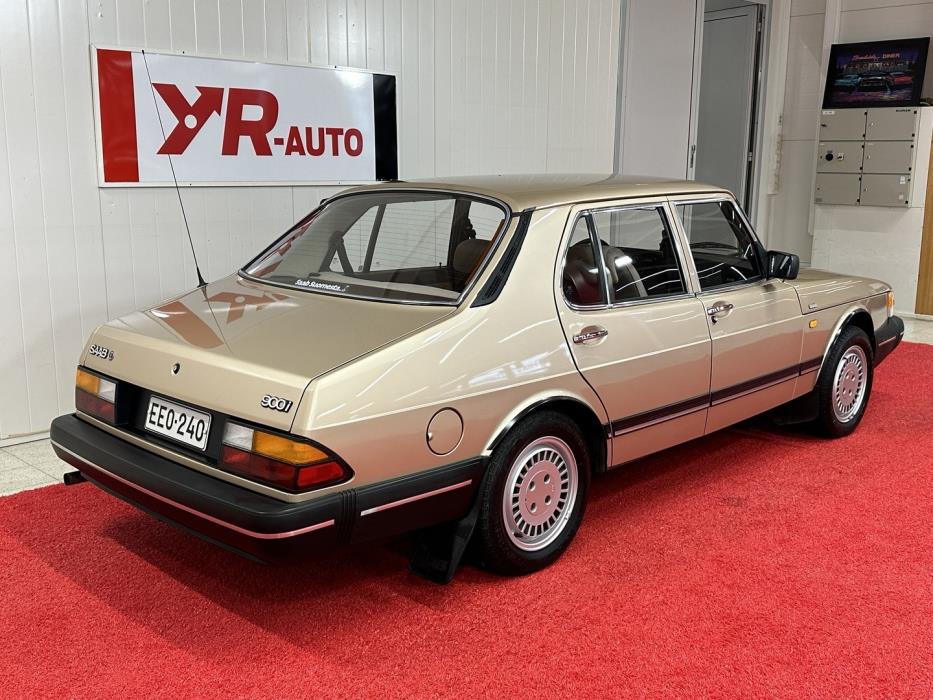 SAAB 900 1987