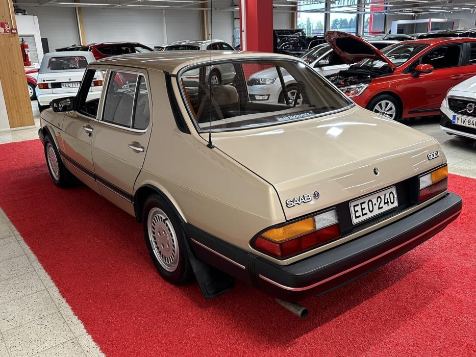 SAAB 900 1987