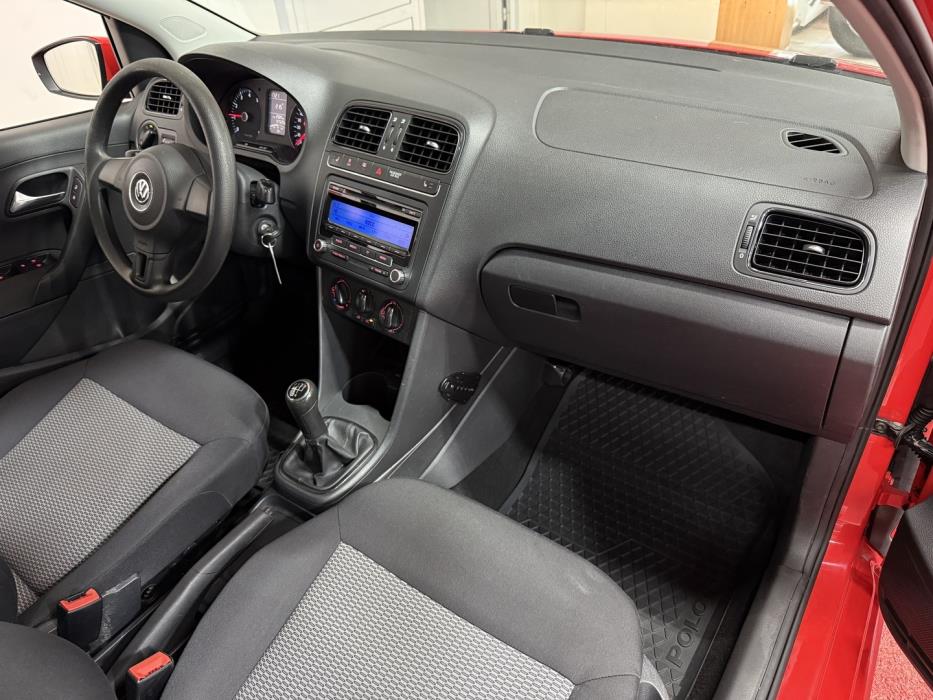 VOLKSWAGEN Polo 2009