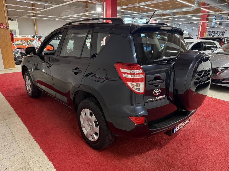 TOYOTA RAV4 2010