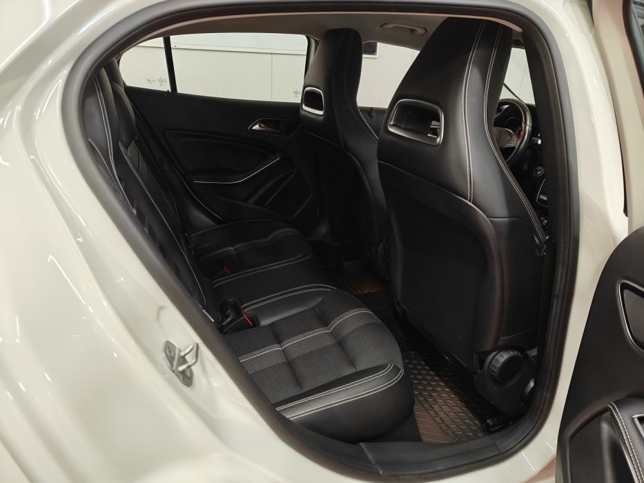 MERCEDES-BENZ GLA 2017