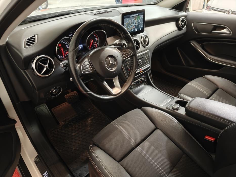 MERCEDES-BENZ GLA 2017