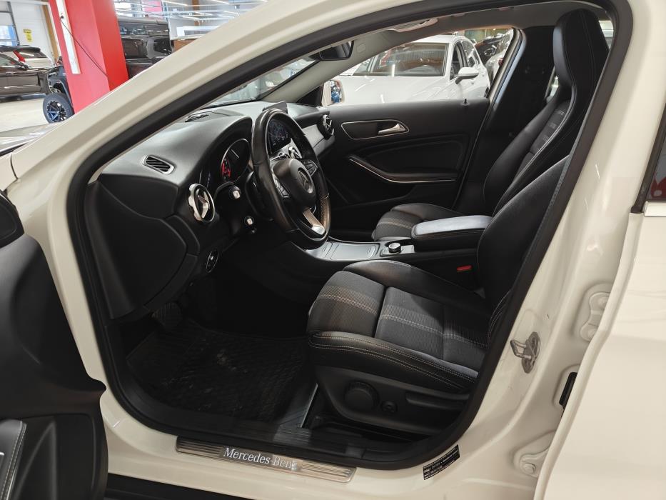 MERCEDES-BENZ GLA 2017