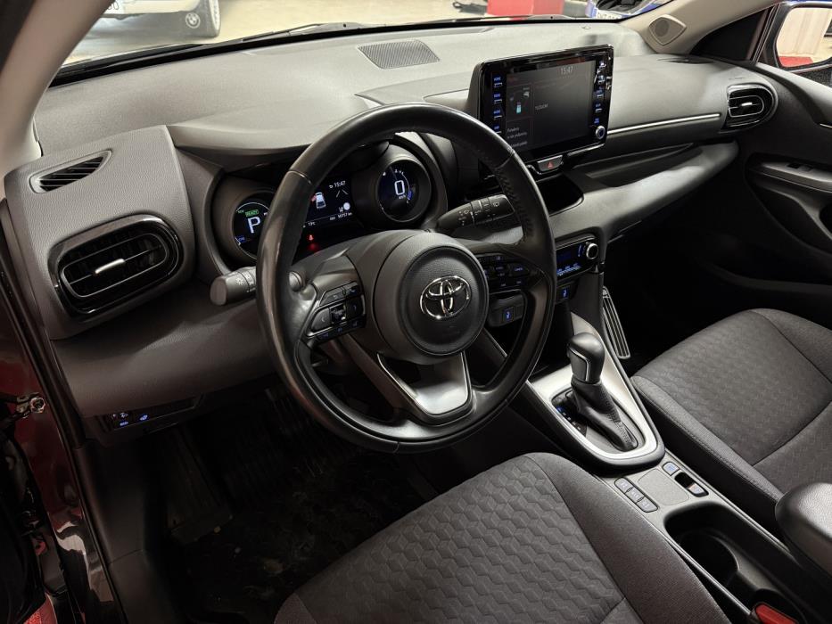 TOYOTA Yaris 2021
