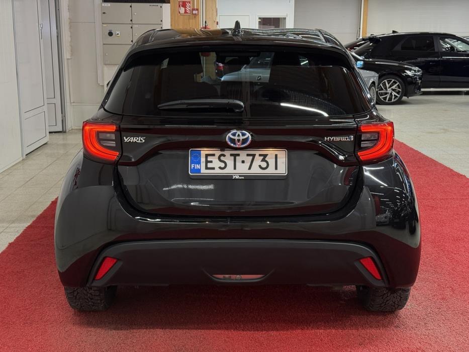 TOYOTA Yaris 2021