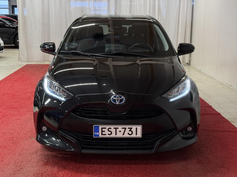 TOYOTA Yaris 2021