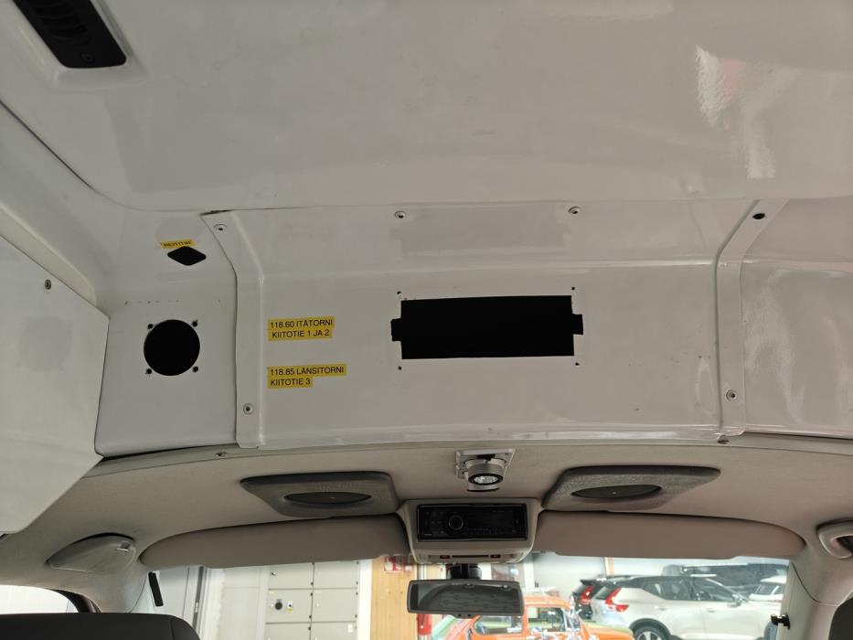 VOLKSWAGEN TRANSPORTER 2012