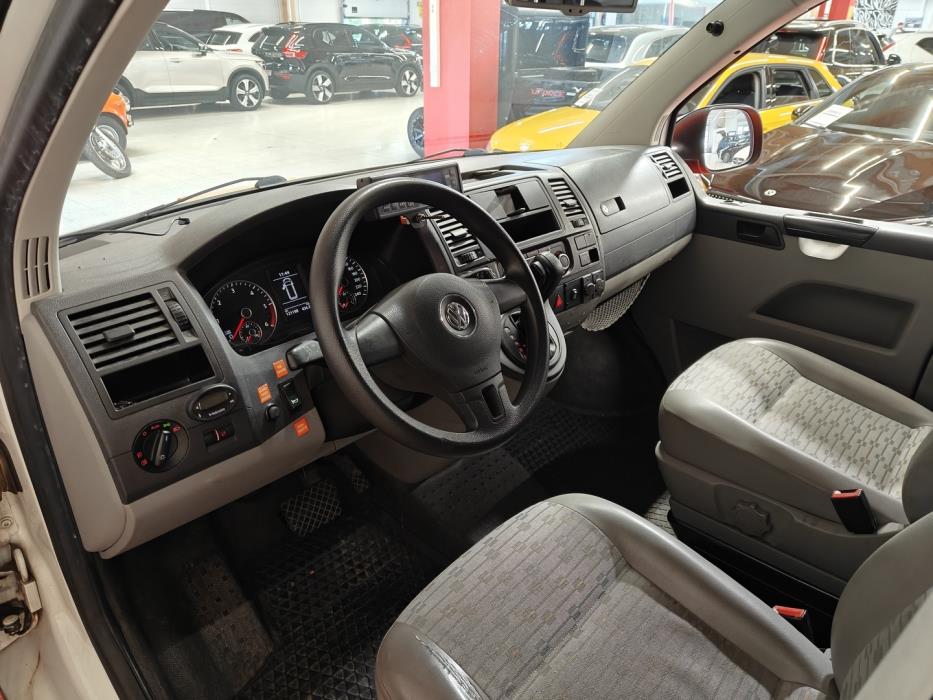 VOLKSWAGEN TRANSPORTER 2012