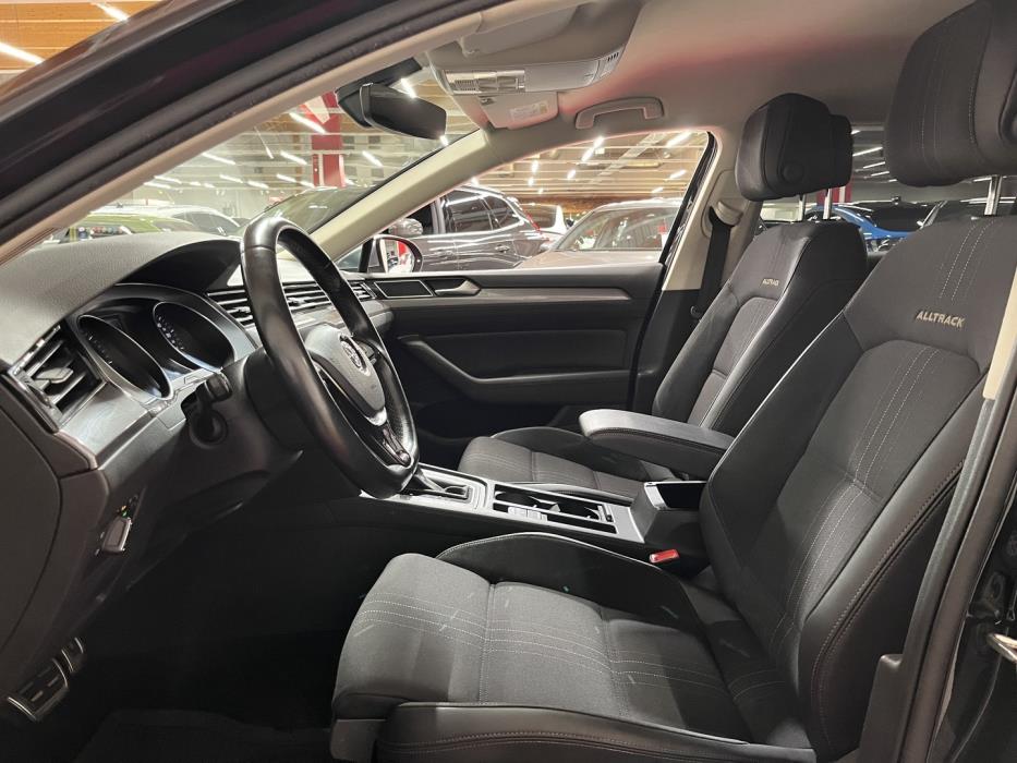 VOLKSWAGEN Passat 2017