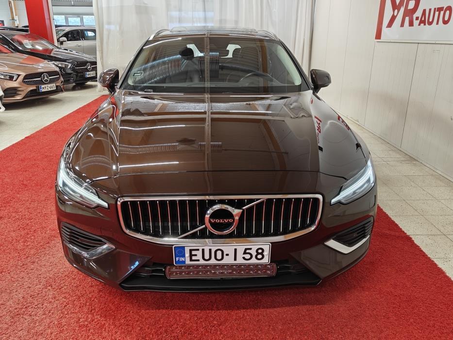 VOLVO V60 2019