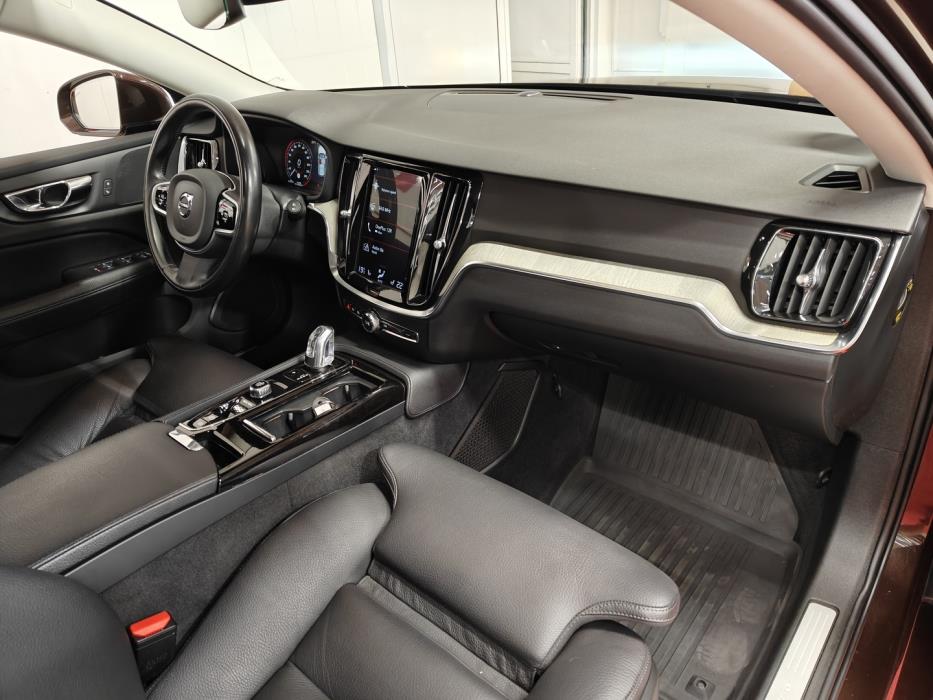 VOLVO V60 2019
