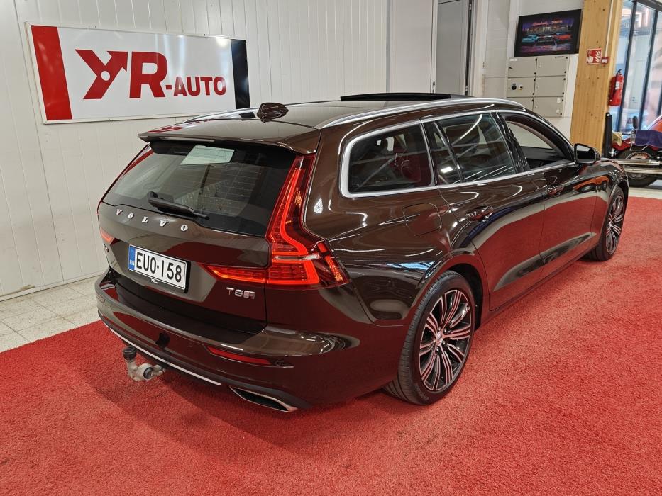 VOLVO V60 2019
